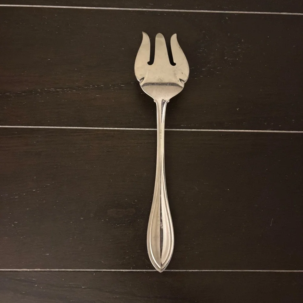 Arbor-American Harmony Oneida | Stainless Flatware | Meat Serving Fork | 8 5/8